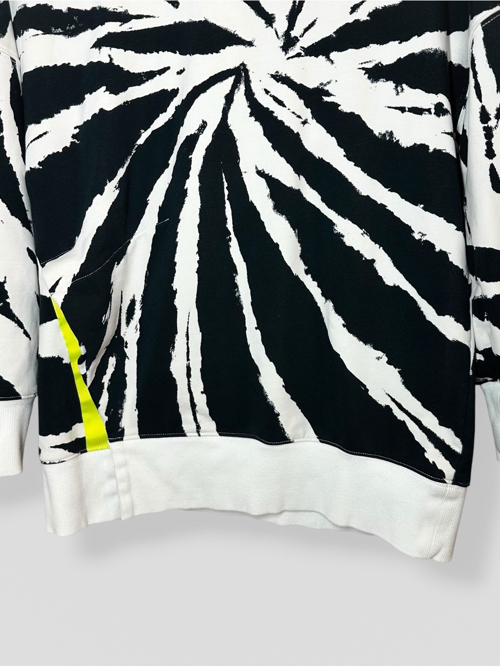 FABLETICS Size Small Jasmine Side Slit Pullover Hoodie Black White Activewear - Picture 5 of 10